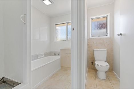 Photo of property in 37 Kirby Street, Glendene, Auckland, 0602