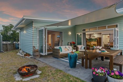 Photo of property in 32a Ohuirehe Road, Coastlands, Whakatane, 3120