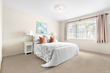 Photo of property in 10 Regia Close, Half Moon Bay, Auckland, 2012