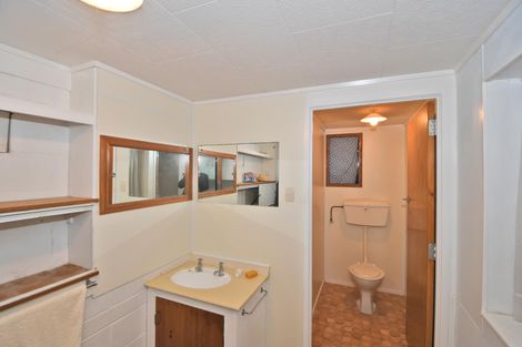 Photo of property in 18 Harbour View Road, Leigh, 0985