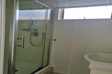 Photo of property in 1/12 Tonar Street, Northcote, Auckland, 0627