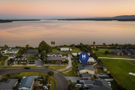 Photo of property in 12 Sandleigh Drive, Athenree, Waihi Beach, 3177