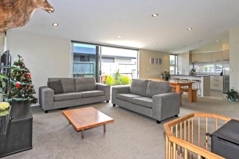 Photo of property in 5 Butterworth Crescent, Papamoa Beach, Papamoa, 3118