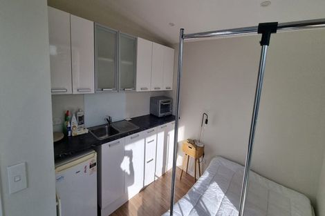 Photo of property in 54 Raroa Road, Kelburn, Wellington, 6012