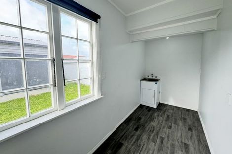 Photo of property in 1006 Tremaine Avenue, Roslyn, Palmerston North, 4414