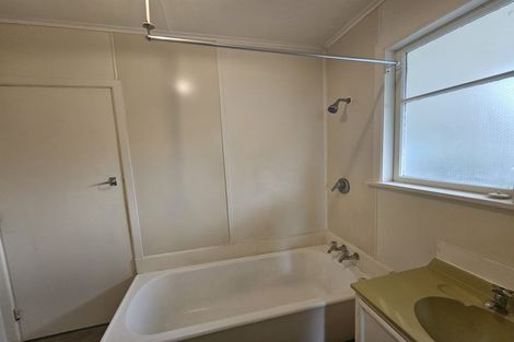 Photo of property in 9 Karewa Street, Castlecliff, Whanganui, 4501