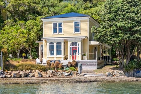 Photo of property in 55 Paremata Road, Paremata, Porirua, 5024