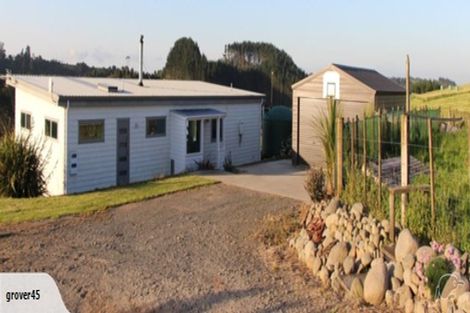 Photo of property in 37 Mangahewa Road, Tikorangi, Waitara, 4383