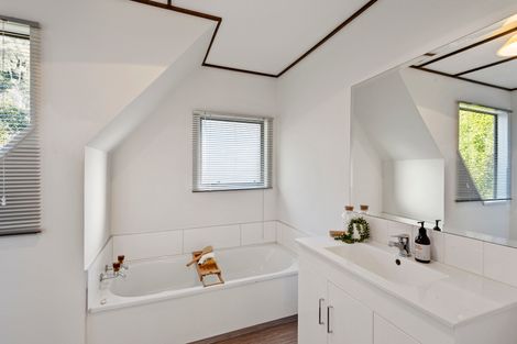 Photo of property in 2/37 Augusta Street, Redcliffs, Christchurch, 8081