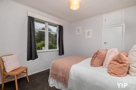 Photo of property in 48 Kenmore Street, Newlands, Wellington, 6037