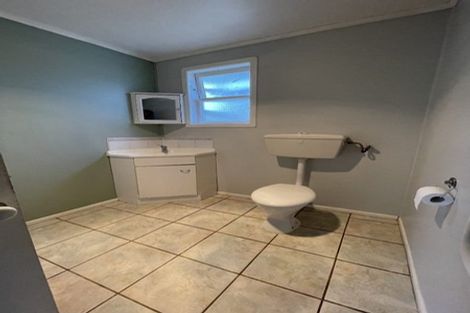 Photo of property in 68a Flanshaw Road, Te Atatu South, Auckland, 0610