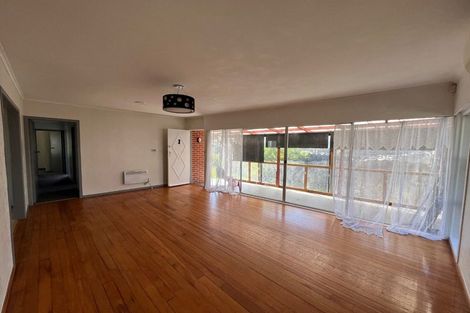 Photo of property in 165 Edgewater Drive, Pakuranga, Auckland, 2010