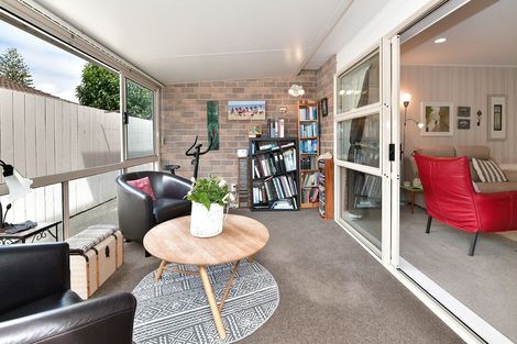 Photo of property in 2/11 Milton Road, Orewa, 0931