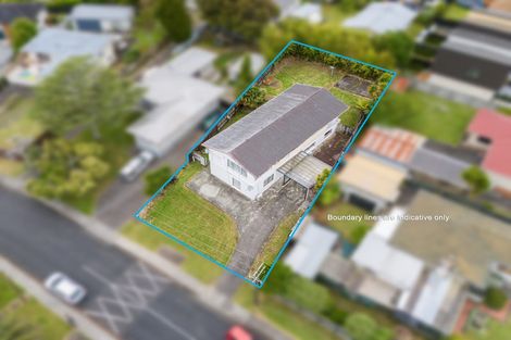 Photo of property in 3 Statesman Street, Henderson, Auckland, 0612