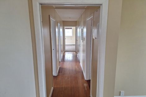 Photo of property in 71 Hamlin Road, Mount Wellington, Auckland, 1060