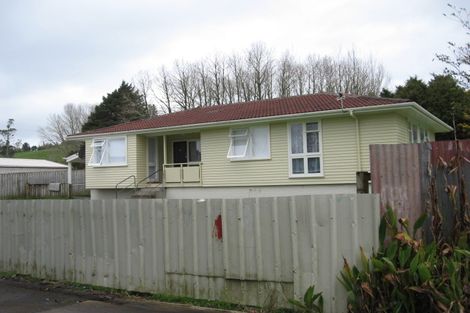 Photo of property in 13 Fulmen Place, Red Hill, Papakura, 2110