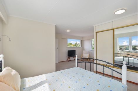 Photo of property in 28 Highbury Drive, Levin, 5510