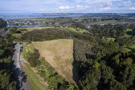 Photo of property in 70 Upper Whangateau Road, Big Omaha, 0985