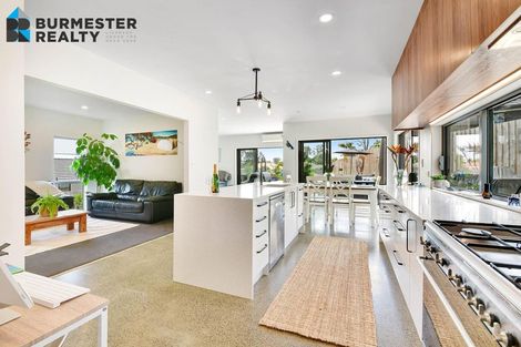 Photo of property in 10 St Julia Court, Helensville, 0800