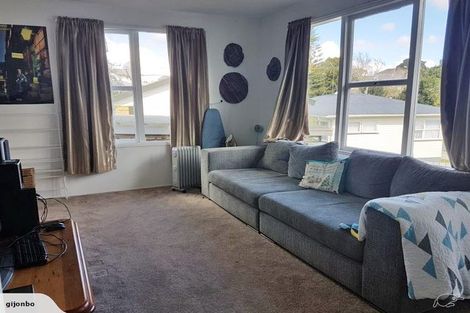 Photo of property in 2/7 Oteha Valley Road, Northcross, Auckland, 0632