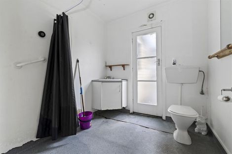 Photo of property in 51 Kawaha Point Road, Fairy Springs, Rotorua, 3015