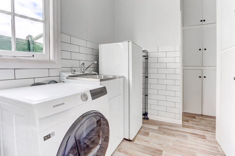 Photo of property in 207 Roberts Avenue, Aramoho, Whanganui, 4584