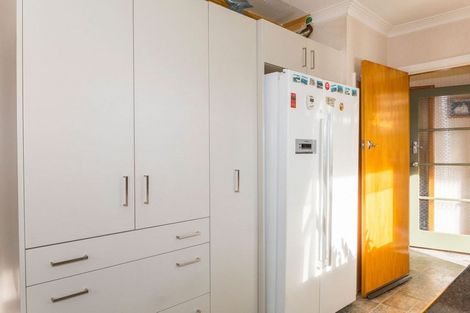 Photo of property in 35 Trafalgar Street, Dannevirke, 4930