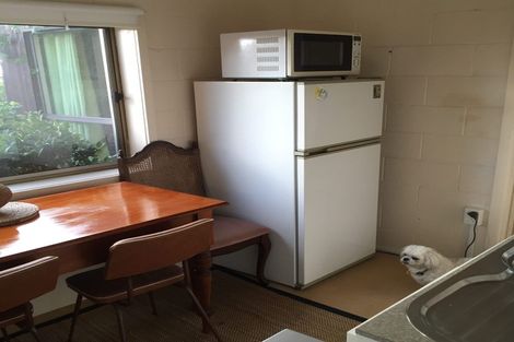 Photo of property in 5 Naera Place, Kawaha Point, Rotorua, 3010