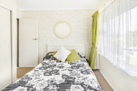 Photo of property in 32 Chedworth Avenue, Chedworth, Hamilton, 3210