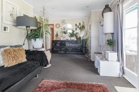 Photo of property in 22 Carrington Avenue, Hillcrest, Hamilton, 3216