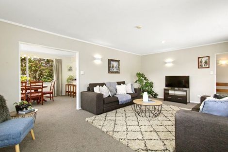 Photo of property in 64 Oriel Avenue, Tawa, Wellington, 5028