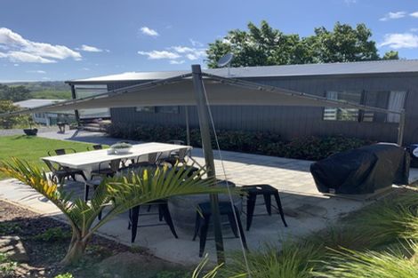 Photo of property in 83 Whitford Park Road, Whitford, Manurewa, 2576