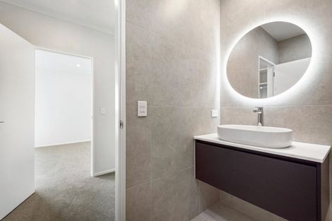 Photo of property in 14 Rauawa Lane, Hobsonville, 0616
