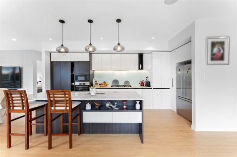 Photo of property in 4 Kauri Grove Drive, Kumeu, 0810