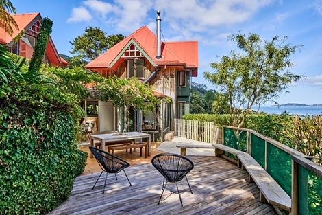 Photo of property in 23 Kotari Road, Days Bay, Lower Hutt, 5013