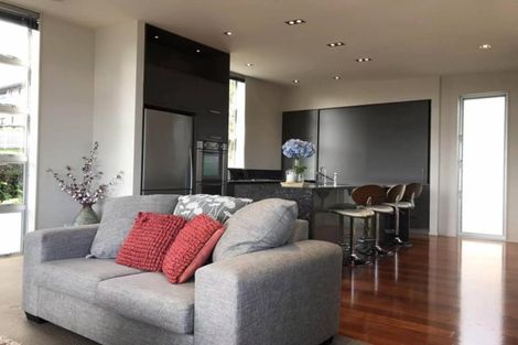 Photo of property in 18 Walter Street, Hauraki, Auckland, 0622