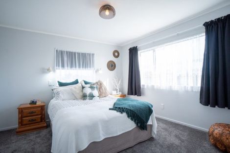 Photo of property in 15 Charles Cross Street, Longburn, Palmerston North, 4412