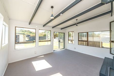 Photo of property in 156 Karaka Street, Castlecliff, Whanganui, 4501
