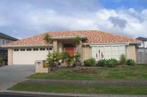 Photo of property in 5 Zara Court, Flat Bush, Auckland, 2016