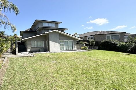 Photo of property in 8 Mural Place, Greenhithe, Auckland, 0632