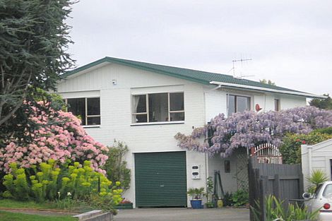Photo of property in 8 Holland Grove, Richmond Heights, Taupo, 3330