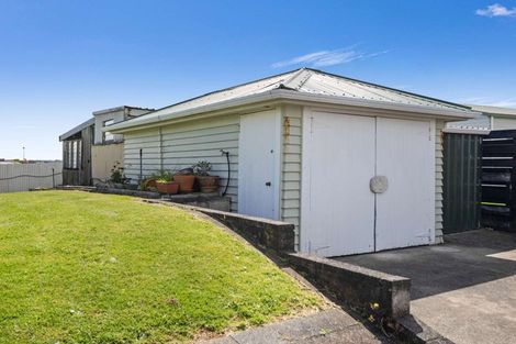 Photo of property in 9 Pacific Street, Waiuku, 2123