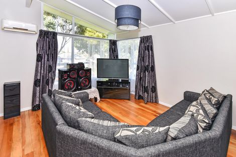 Photo of property in 14 Astor Place, Manurewa, Auckland, 2102
