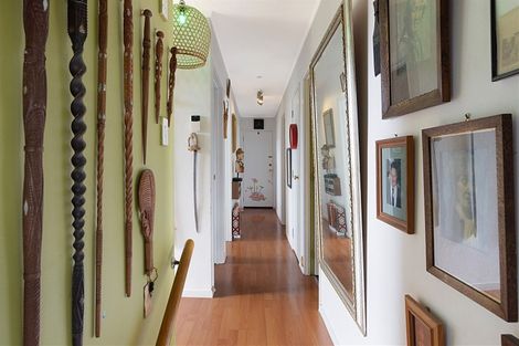 Photo of property in 1/4219 Great North Road, Glendene, Auckland, 0602