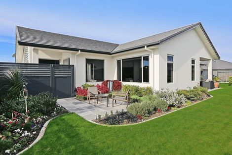 Photo of property in 39 Kapiti Drive, Poraiti, Napier, 4112