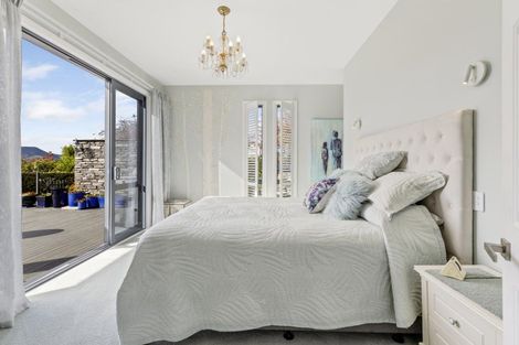 Photo of property in 2 Scenic Heights, Acacia Bay, Taupo, 3330