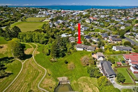 Photo of property in 2/69 Glencoe Road, Browns Bay, Auckland, 0630