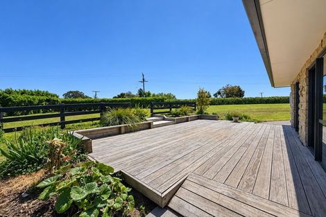 Photo of property in 48 Travers Road, Te Kauwhata, 3782