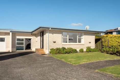 Photo of property in 11 Carol Place, Otumoetai, Tauranga, 3110