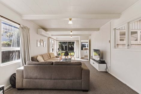 Photo of property in 5 Tudor Place, Mount Maunganui, 3116